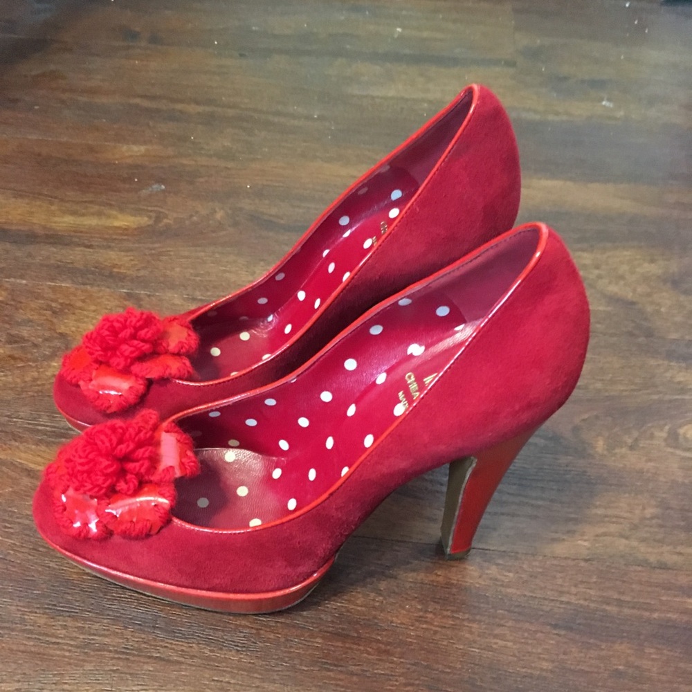 MOSCHINO Red heels